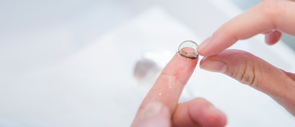 Promoting good contact lens hygiene