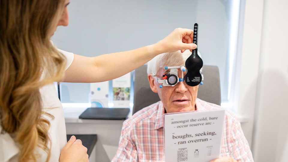 patient eye test