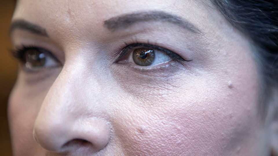 Brown eyes