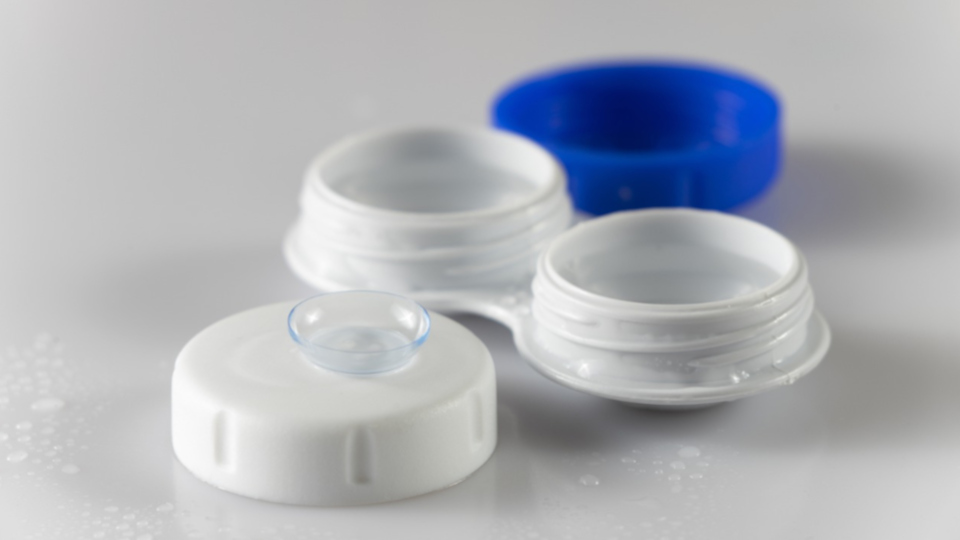 Contact lenses