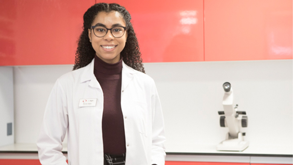 Student optometrist