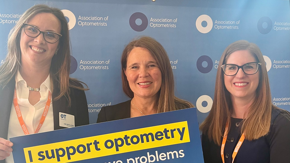 Vikki Slade MP with OT’s Ceri Smith-Jaynes and the AOP’s Serena Box