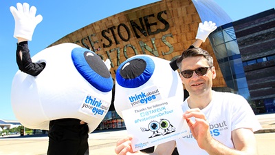 Andy Hepworth with Think about your eyes campaigners
