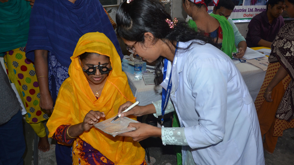 Addressing near vision impairment could reduce poverty in female garment workers, says charity - Vimarsana News
