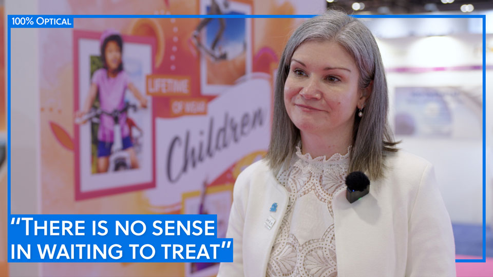 Content image alt text> Elizabeth Lumb on the CooperVision stand at 100% Optical