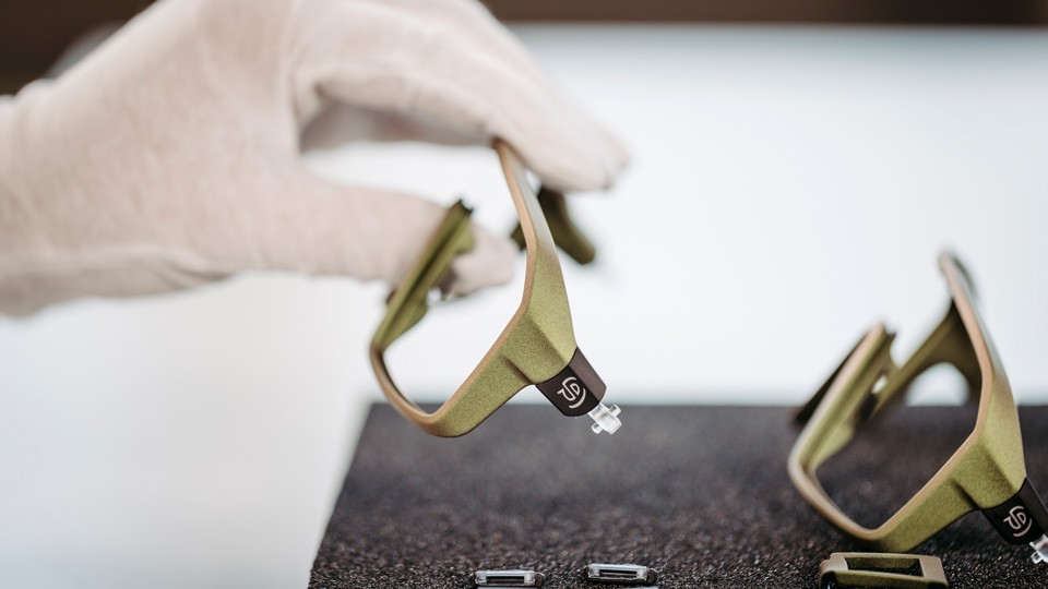 The production process of an evil eye frame made out of a more eco friendly material