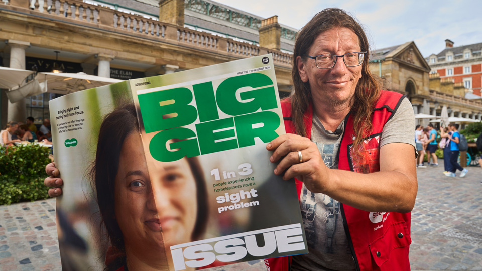 Specsavers expands homelessness eye care scheme nationally