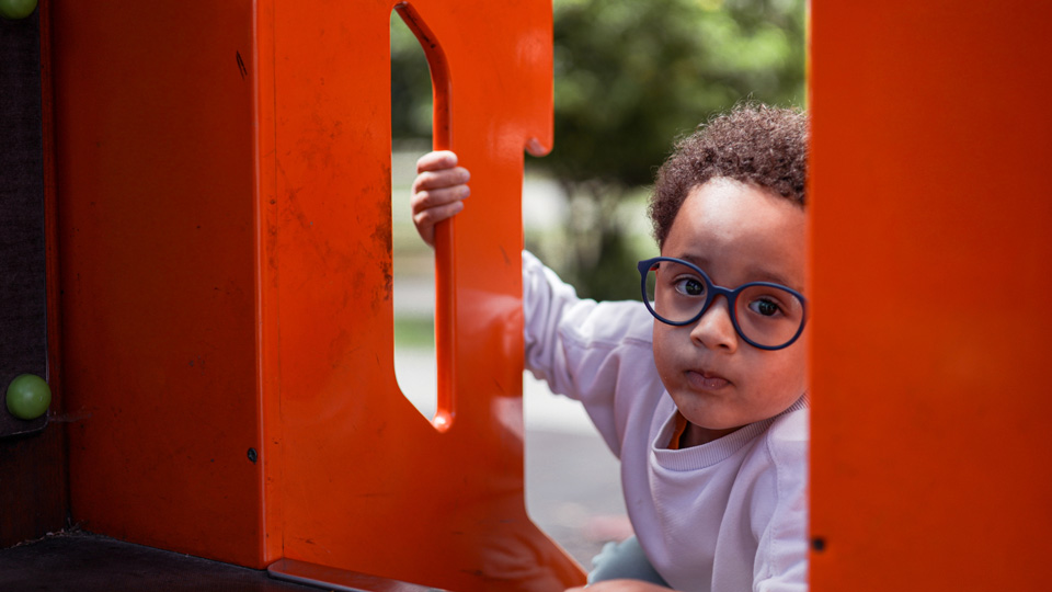 Study: young people receiving anti-inflammatory treatment develop myopia later
