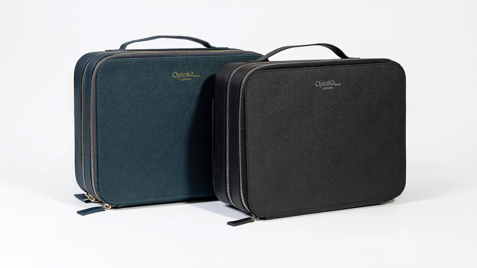 Product shot shows two bags stood upright on a white background