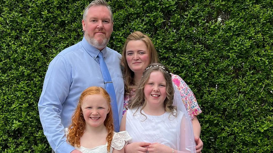 Mike Andrews with his family