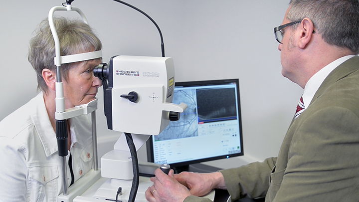 Paul Adler using the Spectralis OCT