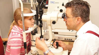 Child receives sight test