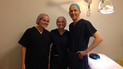 Mr David Kent with staff nurses Niamh Kavanagh and Deidre Grace