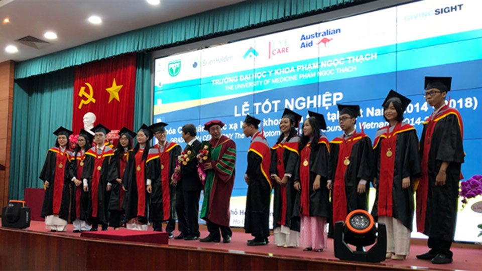 Optometry students graduate in Vietnam