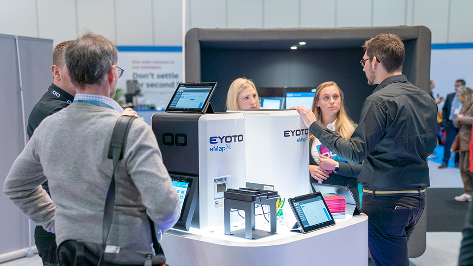 Eyoto stand at 100% Optical