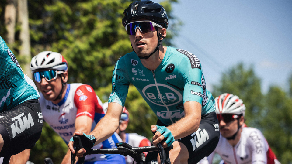 Bollé equips Tour de France team with latest frames - Vimarsana News