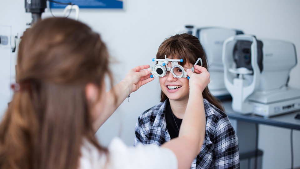teenage girl sight test