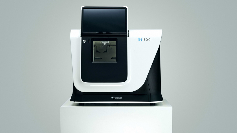   The front view of the ES 800 edger instrument