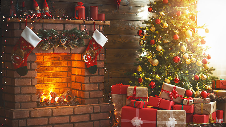 Christmas tree and gifts